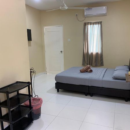 Maze Roomstay Langkawi Pantai Cenang  Exterior photo
