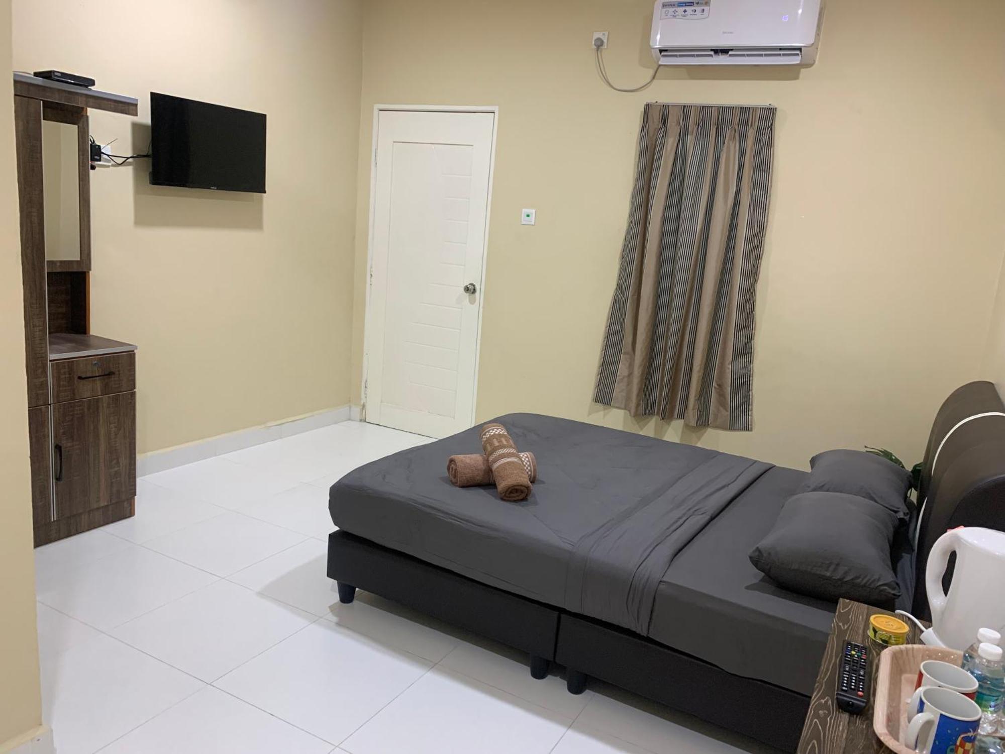 Maze Roomstay Langkawi Pantai Cenang  Exterior photo